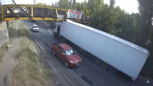 choque-camion-puente-tren-280125jpg