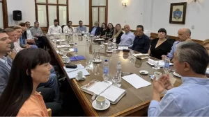 rolando-figueroa-reunion-gabinete-neuquen