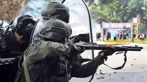 160325represiongendarmeriadisparosarmascuarterolog-1985837