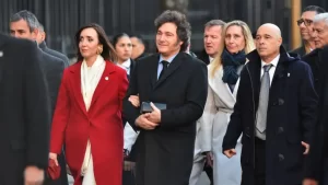 el-presidente-javier-milei-la-vice-presidenta-ministros-y-comitiva-llegan-a-la-catedral-para-participar-del-tedeum-1832778