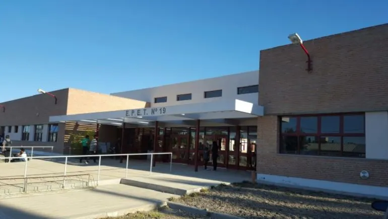 epet-19-plottierpng (1)