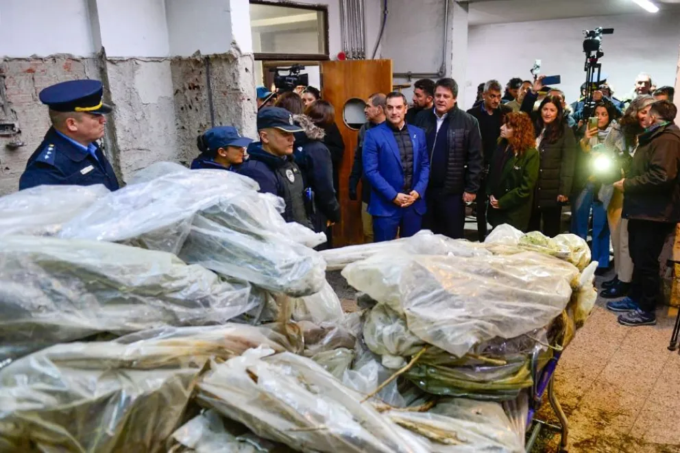 multimedia.normal.86fce8ab80e8e83a.bm9ybWFsLndlYnA=