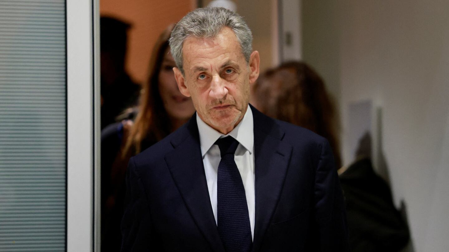 nicolas-sarkozy-fue-condenado-a-cinco-anos-de-carcel-por-un-pacto-con-gadafi-foto-reutersstephanie-lecocq-3ADOQQ5KRRHRTKTTSFKIFI6CPA