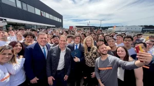 javier-milei-mar-del-plata-los-candidatos-lla-la-provincia-buenos-airess-mientras-se-espera-una-deficion-judicial-el-lugar-quee-ocupara-diego-santilli-foto-lla