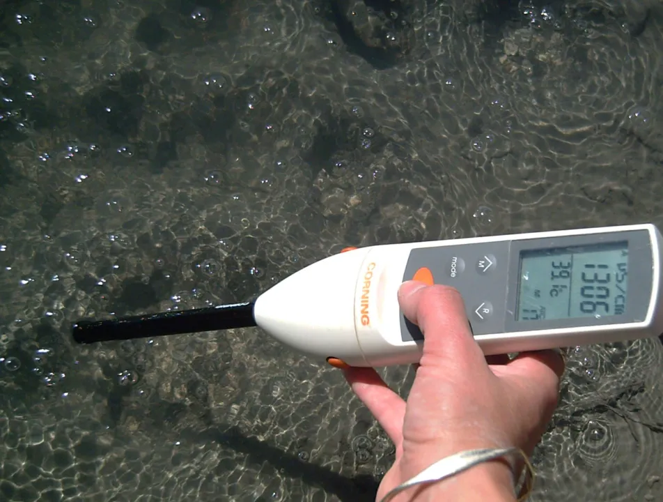 CONDUCTIVIDAD-DE-AGUAS-TERMALES