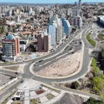 Neuquen-Edificios-calle-Lelor-salto-2