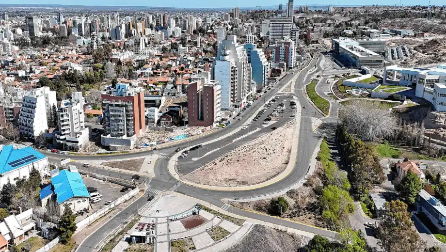 Neuquen-Edificios-calle-Lelor-salto-2