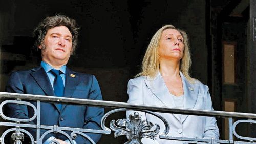 javier-milei-y-karina-milei-2100753