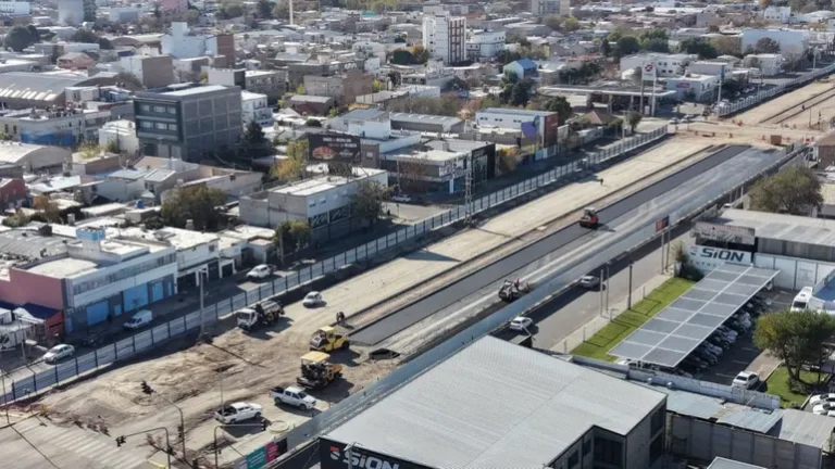 avenida-mosconi-asfalto-dron
