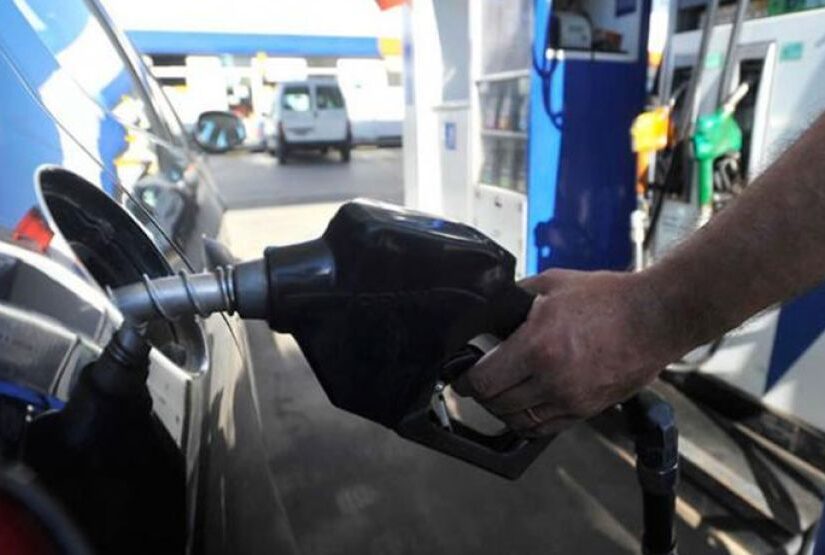 surtidor-de-combustible-2209043