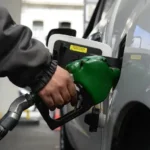 MANGUERA-CARGANDO-NAFTA-2