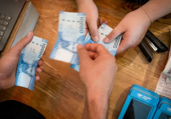 BC-bonos-chilenos-en-pesos-enfrentan-presion-ante-riesgo-de-fiebre-inflacionaria-5D
