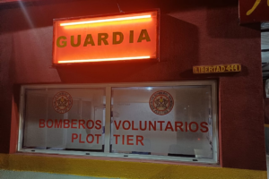 Bomberos-de-Plottier-guardia-Foto-Rafael-Garrido-1