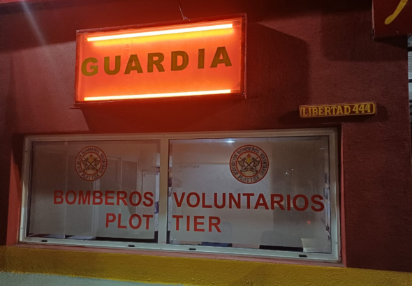 Bomberos-de-Plottier-guardia-Foto-Rafael-Garrido-1